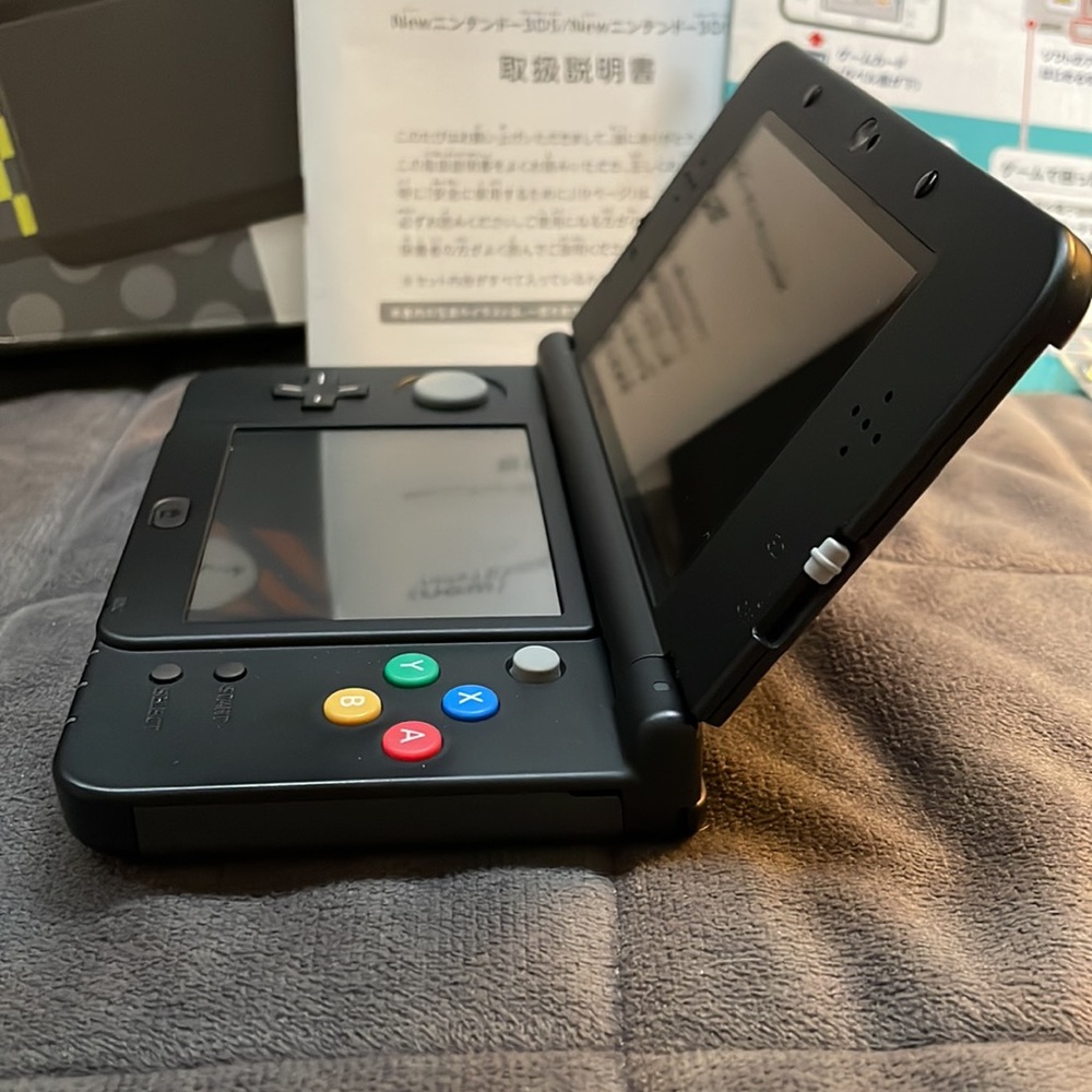 Nintendo 3DS Japanese Version. SUPER NICE!! - Picture 8 of 14